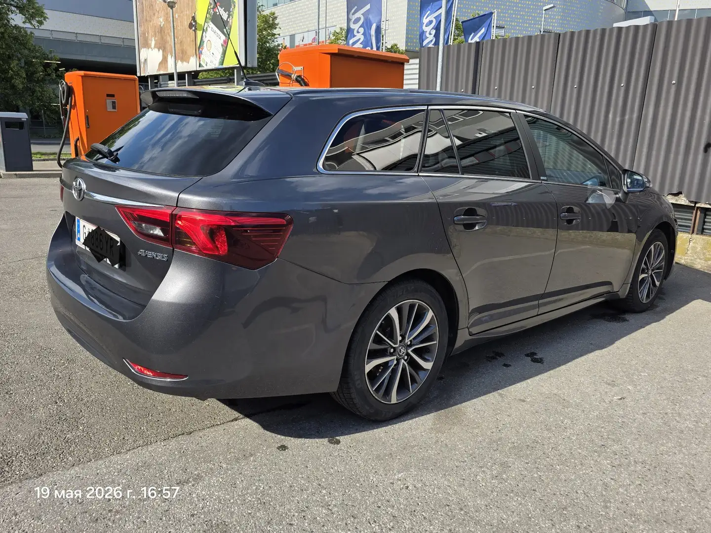 Toyota Avensis Touring Sports 2.0 D-4D Comfort - 2