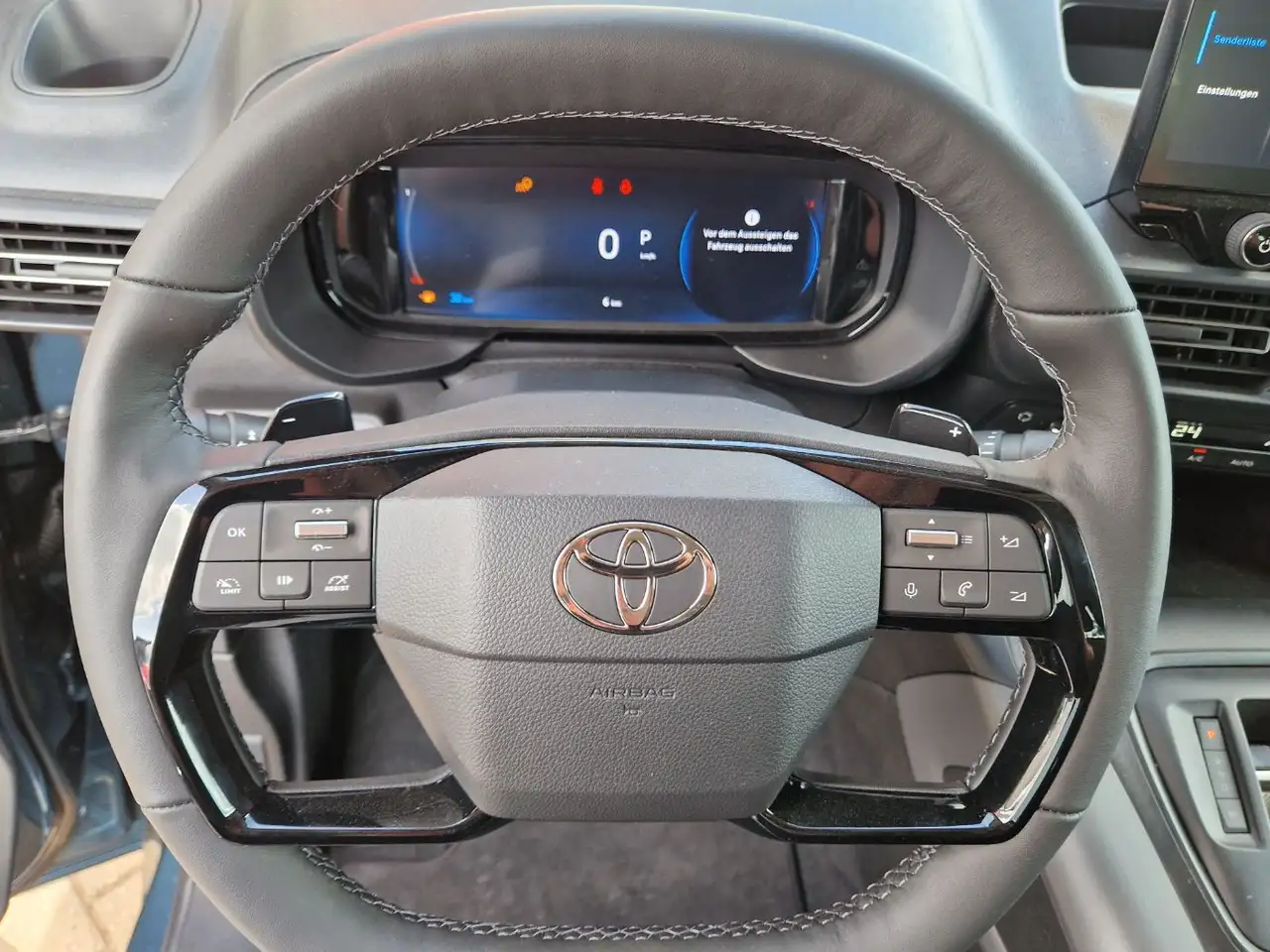 Toyota Proace City Verso 1.5 D-4d L1 Teamplayer 14
