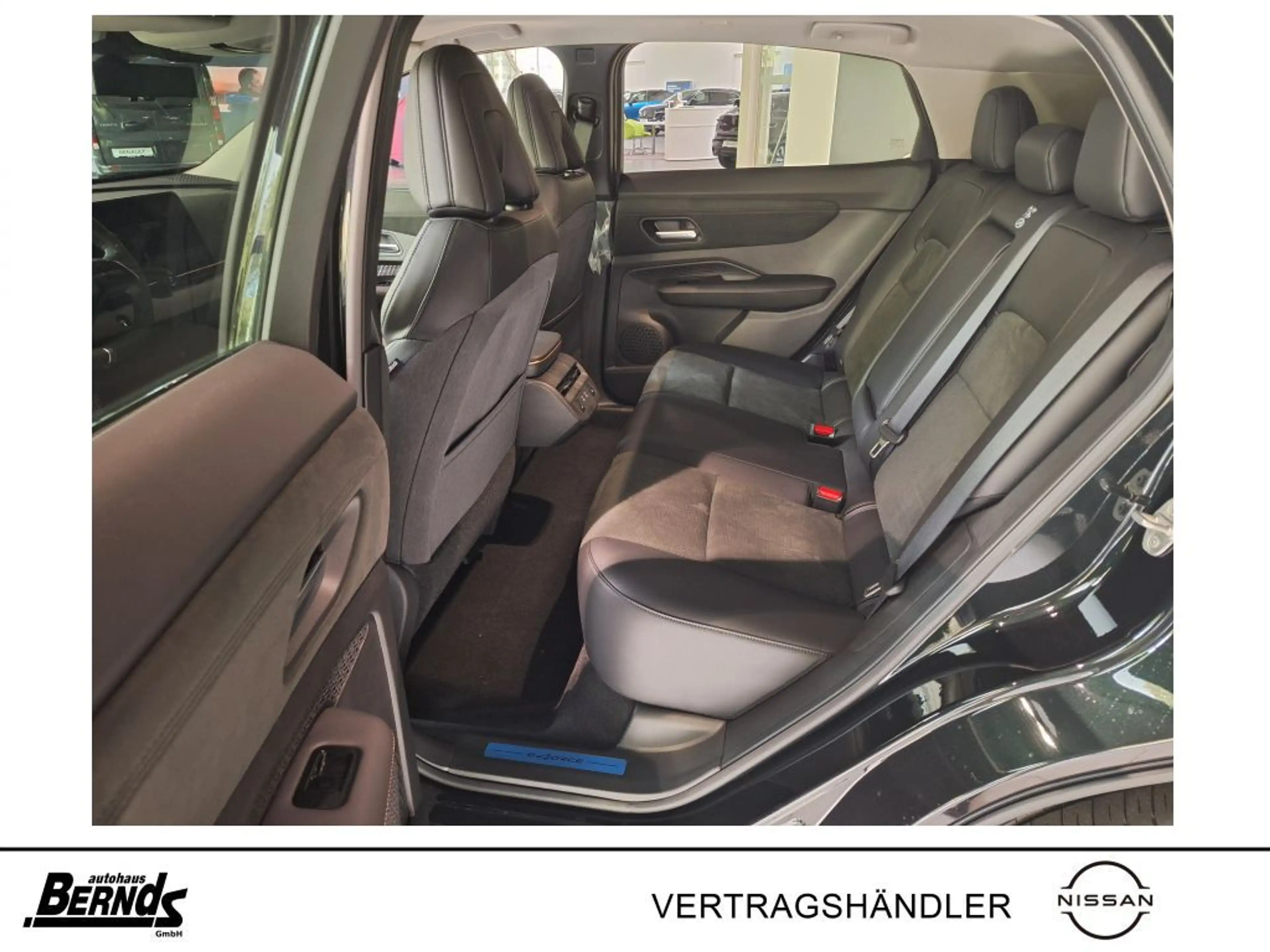 Nissan Ariya 87 kWh e-4ORCE AWD 4X4 Evolve Pack METALLIC — photo 11