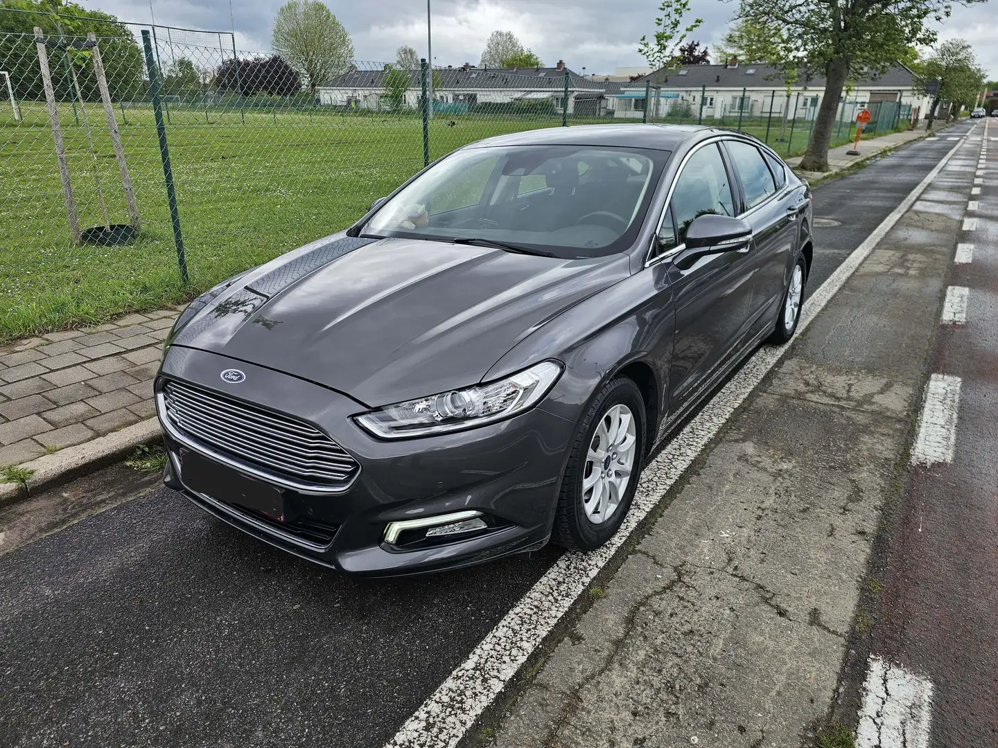 Ford Mondeo Mondeo 1.5 EcoBoost 160pk Business Carplay Gris - 1