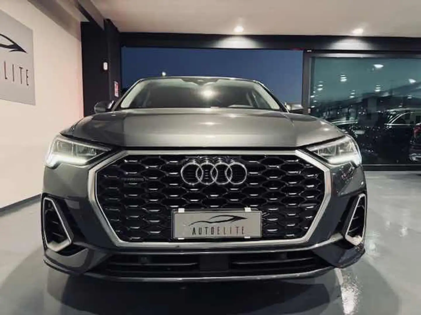 Audi Q3 SPB 35 TDI quattro S line edition Grigio - 2