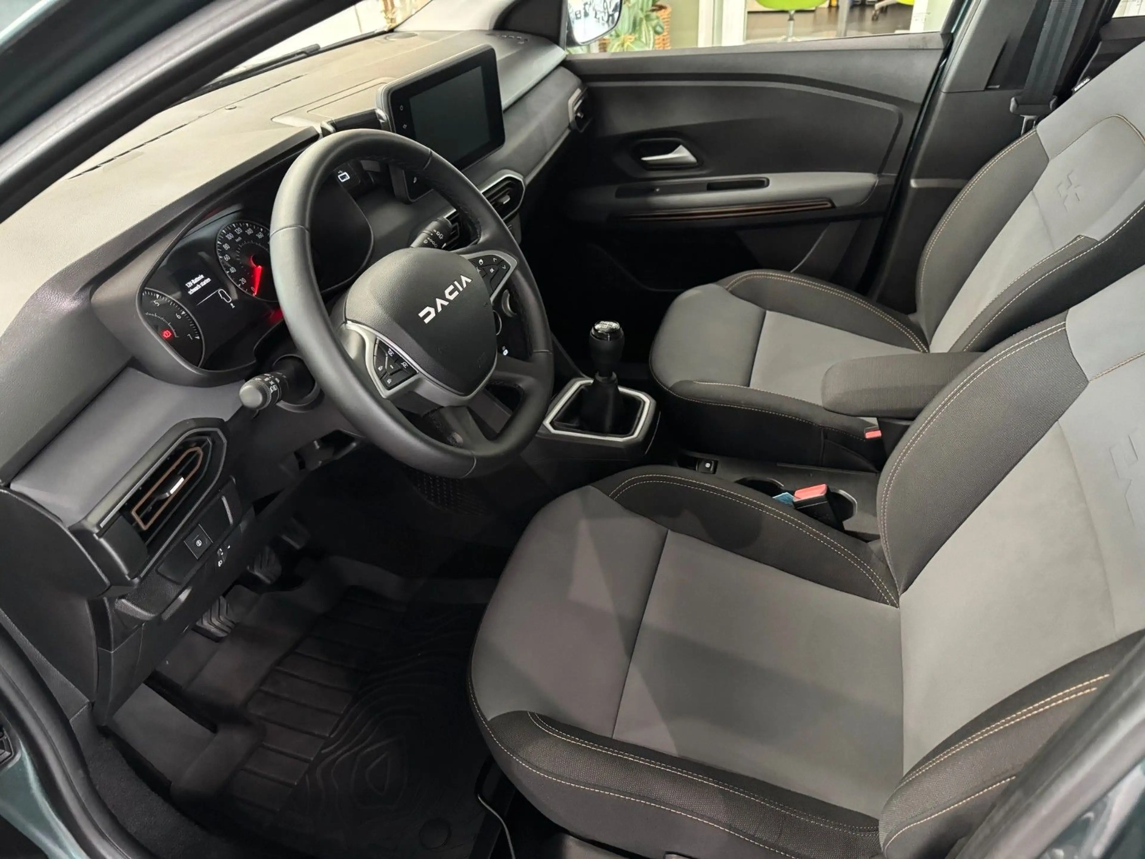 Dacia Jogger Extreme TCe110 7-Sitzer  *Top Ausstattung — photo 7