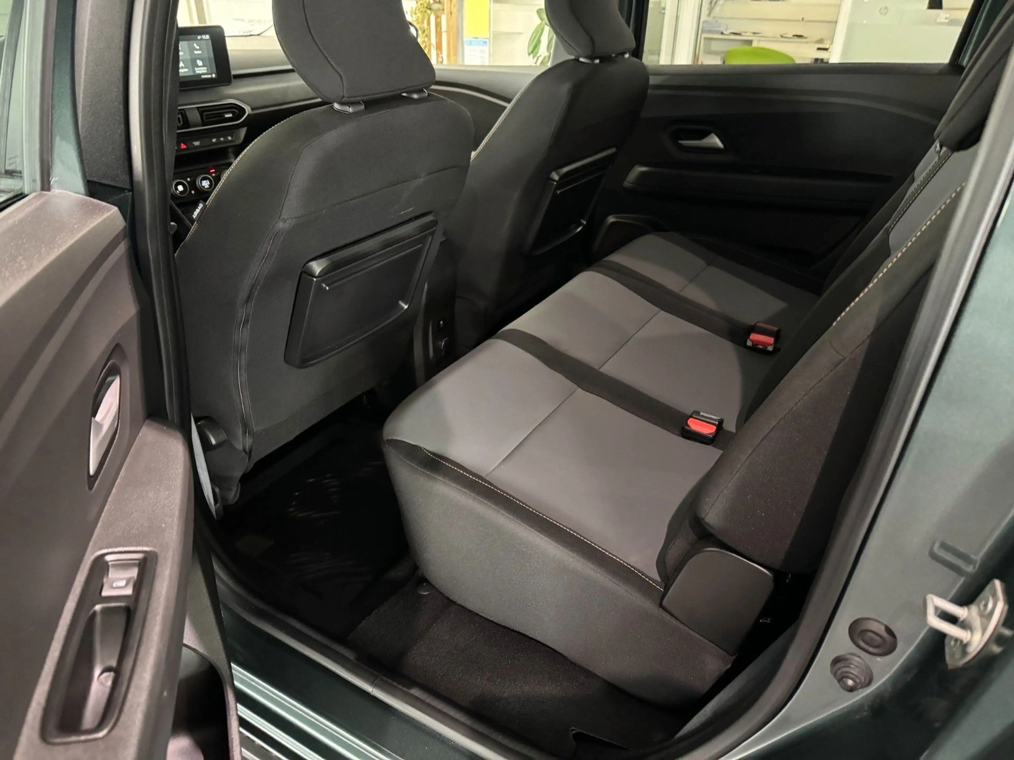 Dacia Jogger Extreme TCe110 7-Sitzer  *Top Ausstattung — photo 8