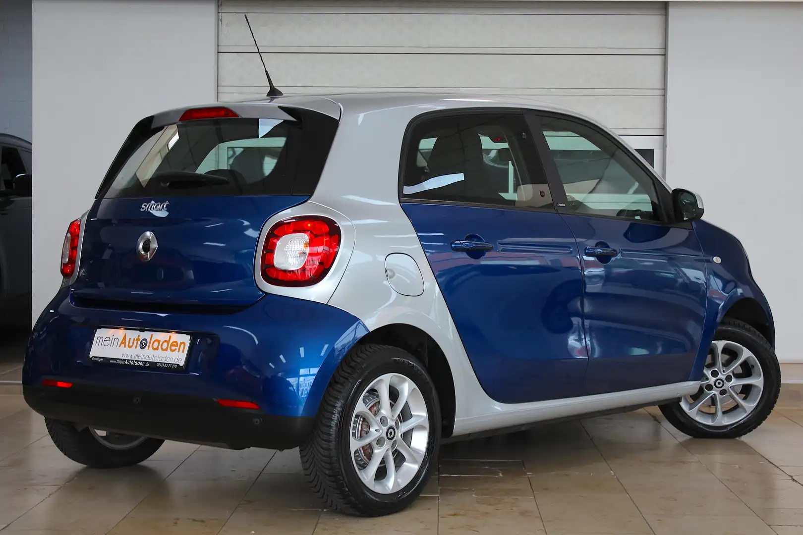 smart forFour 90PS Turbo Aut. Passion *LED*PDC*NAVI*KAMERA*SHZ* Blau - 2