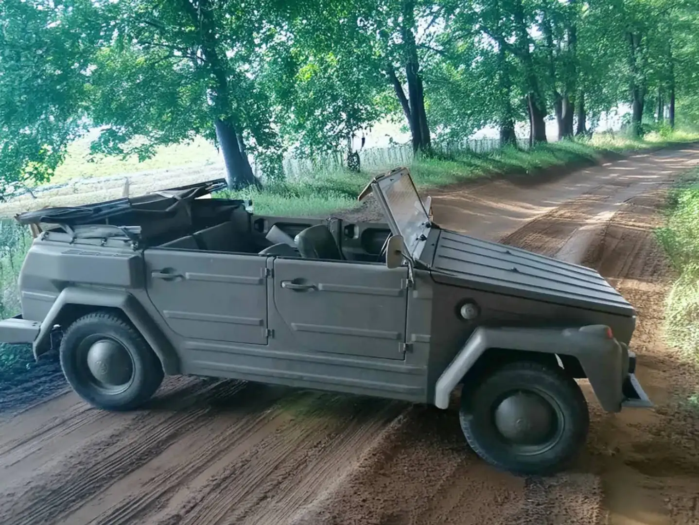 Volkswagen 181 Kübelwagen 1976 Grün - 1