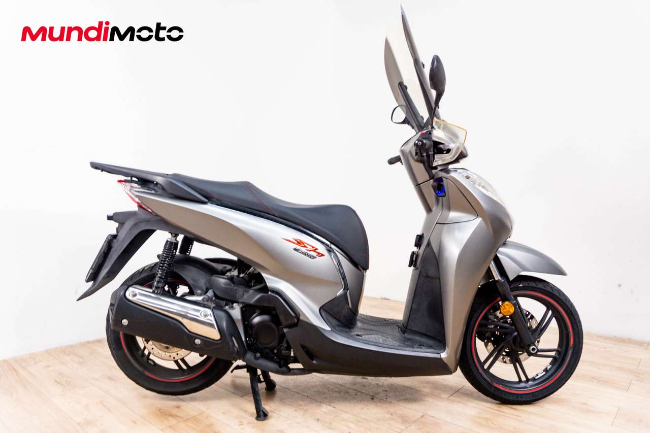 Honda SH 300