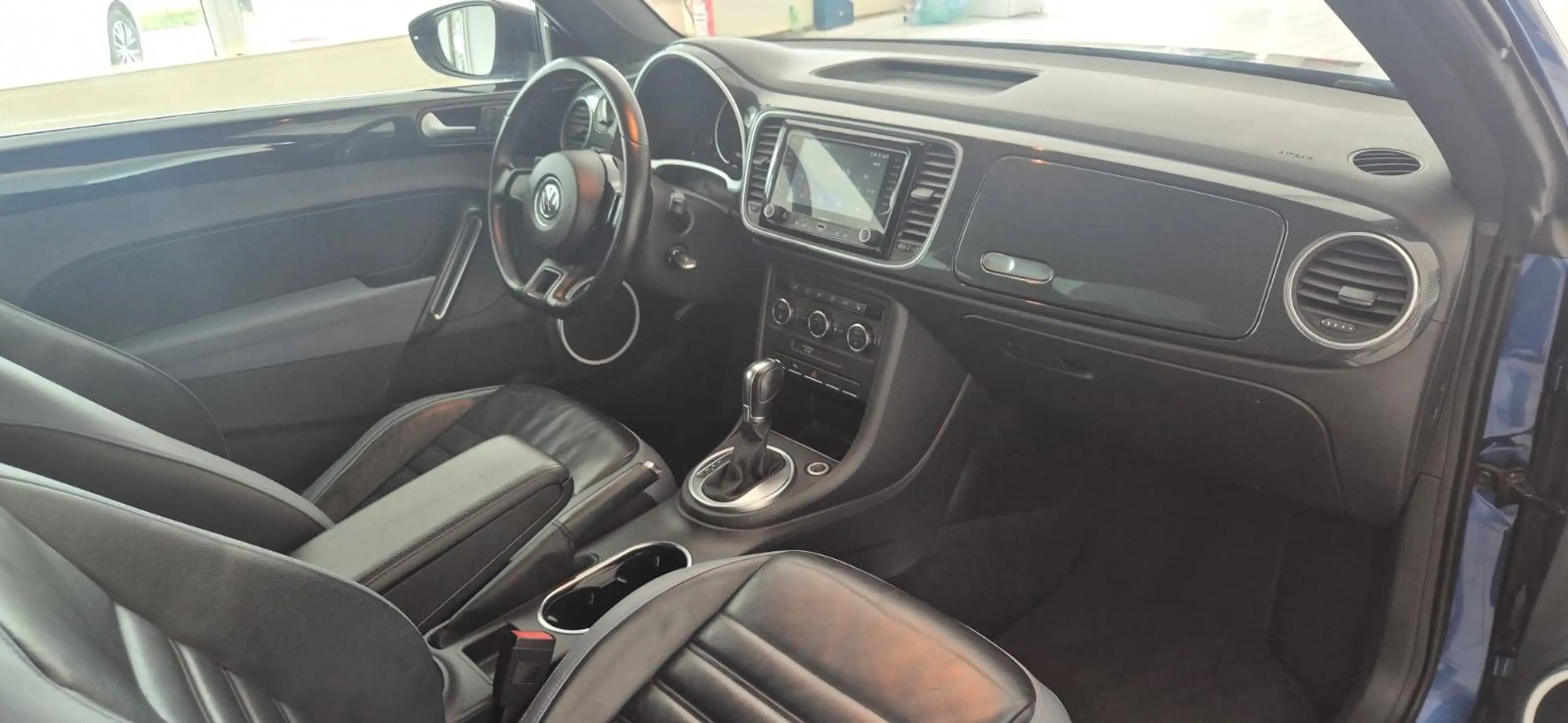 Volkswagen Beetle Sport — photo 10