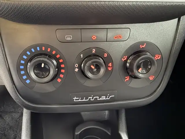 Fiat Punto Evo view 14