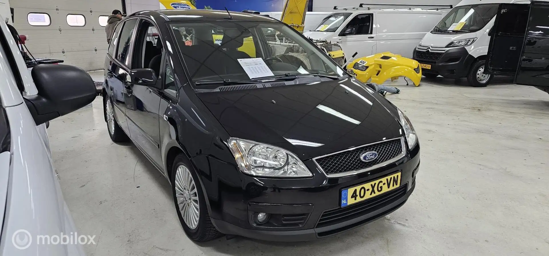 Ford Focus C-Max 2.0-16V Ghia Automaat Airco Navigatie Noir - 2