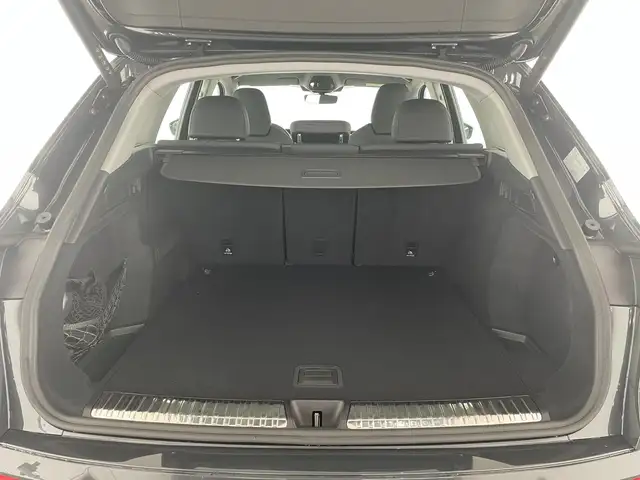 Audi Q5 view 7