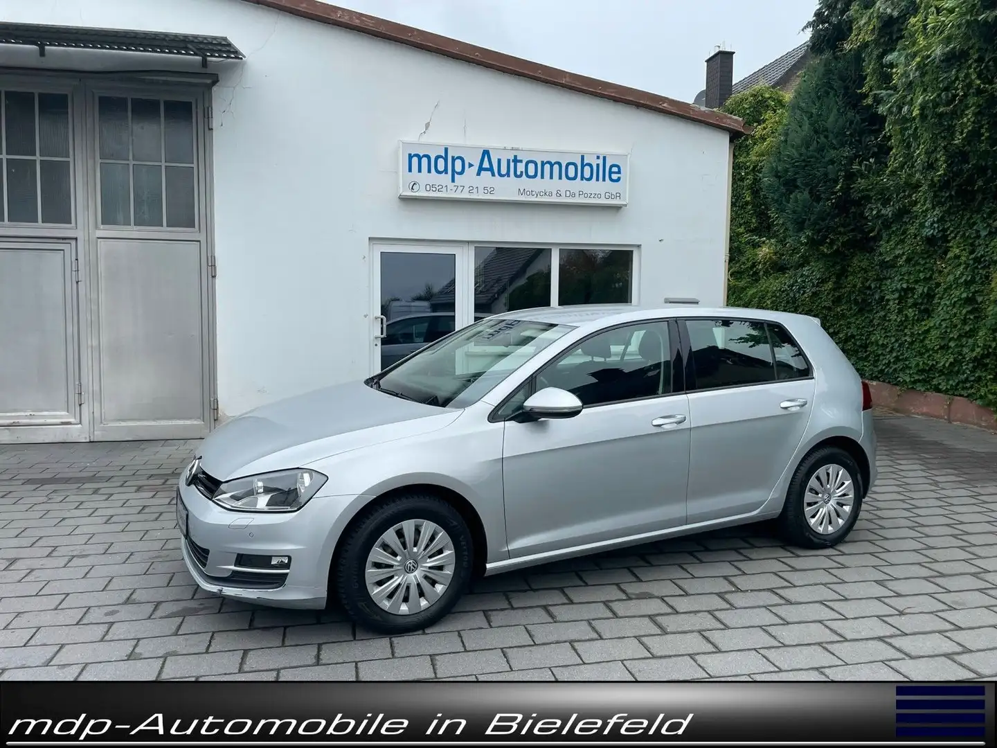 Volkswagen Golf VII 1,2 TSI BMT*SPORTSITZE*KLIMAAUTOM.*PDC* Silber - 2