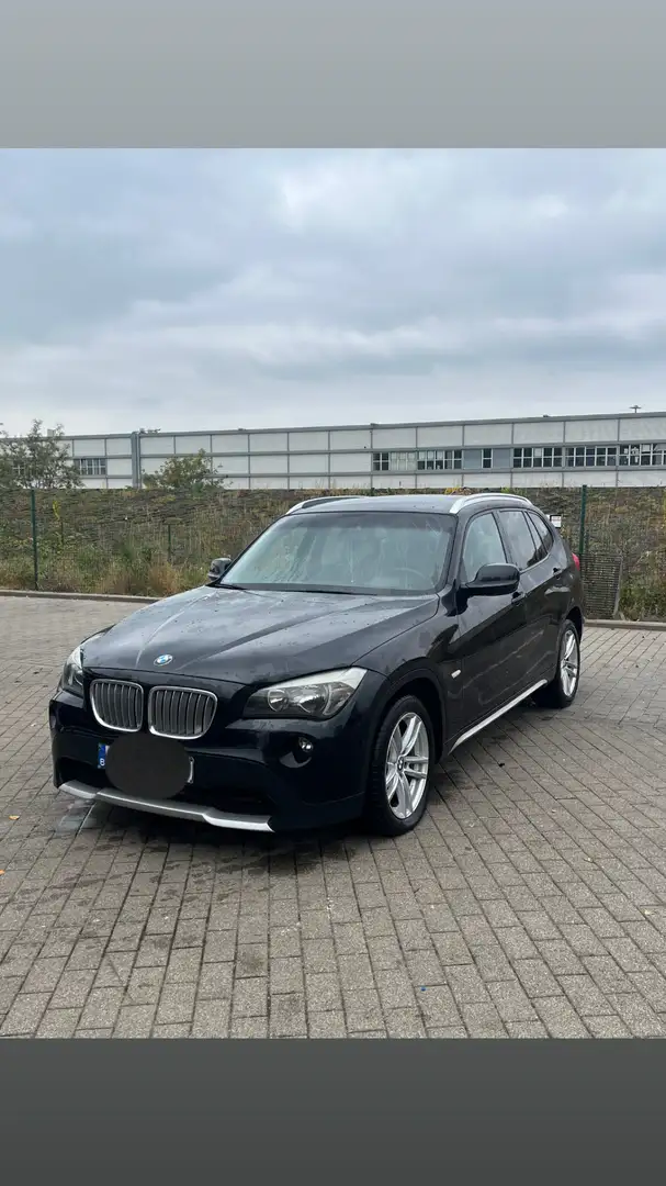 BMW X1 Noir - 1