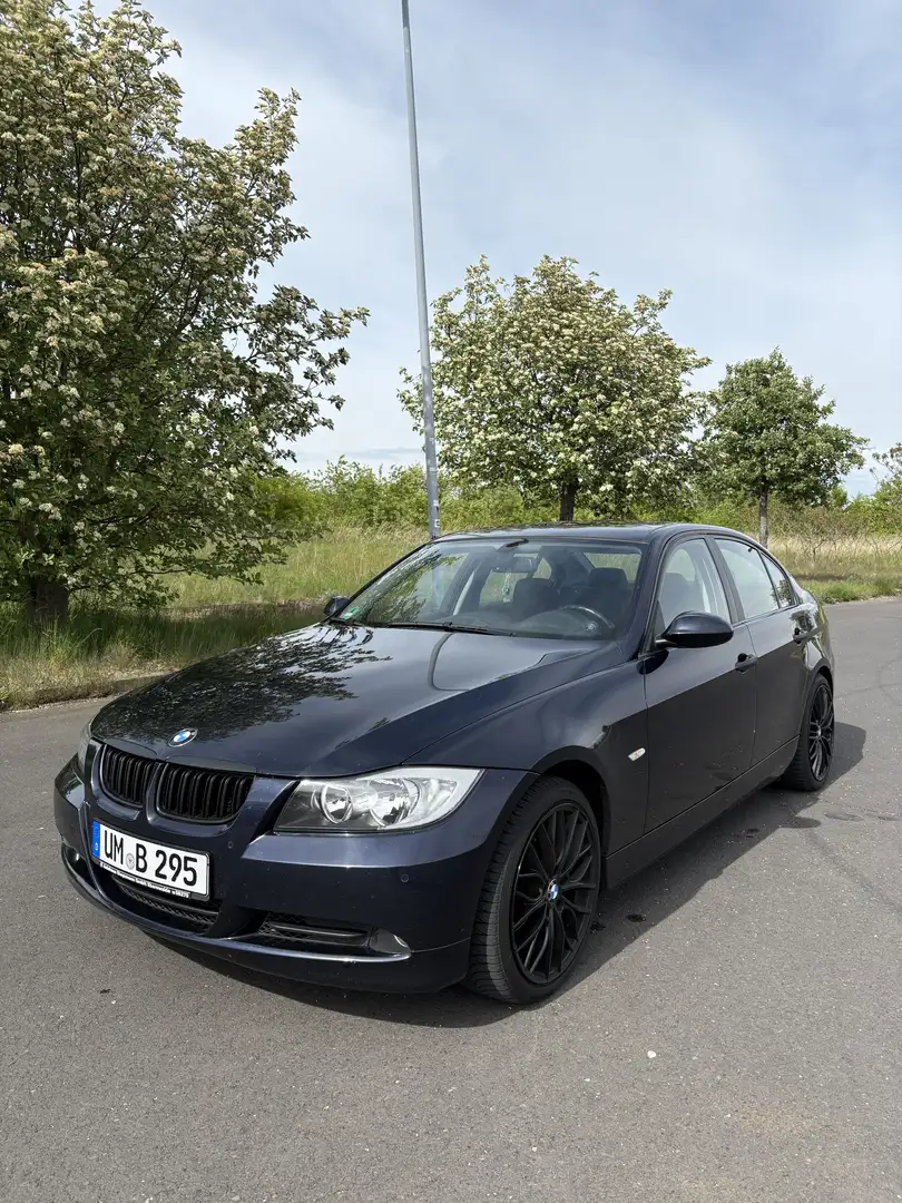 BMW 320 320i Mavi - 2