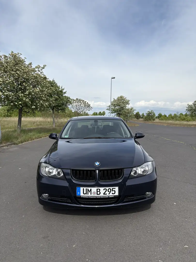 BMW 320 320i Mavi - 1