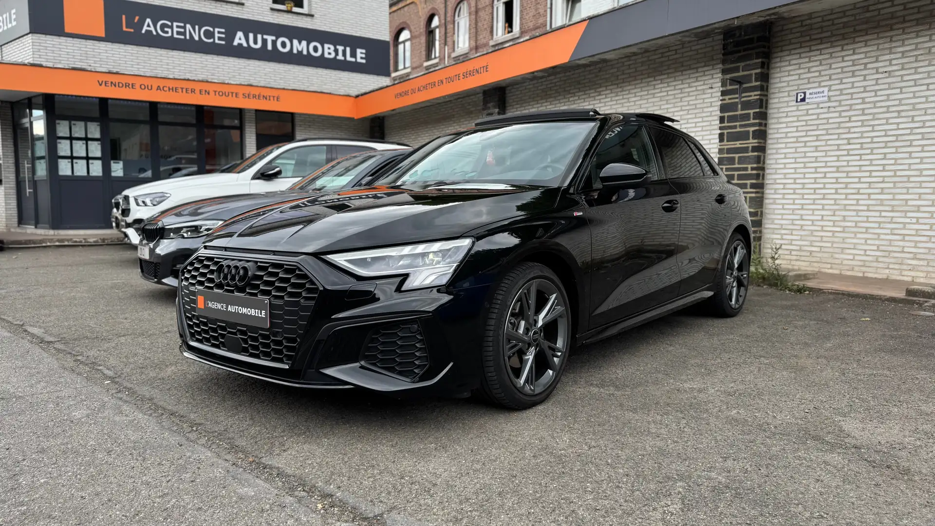 Audi A3 A3 Sportback 30TFSI+MHEV9,4kW S LINE-GARANTIE 2027 Zwart - 2