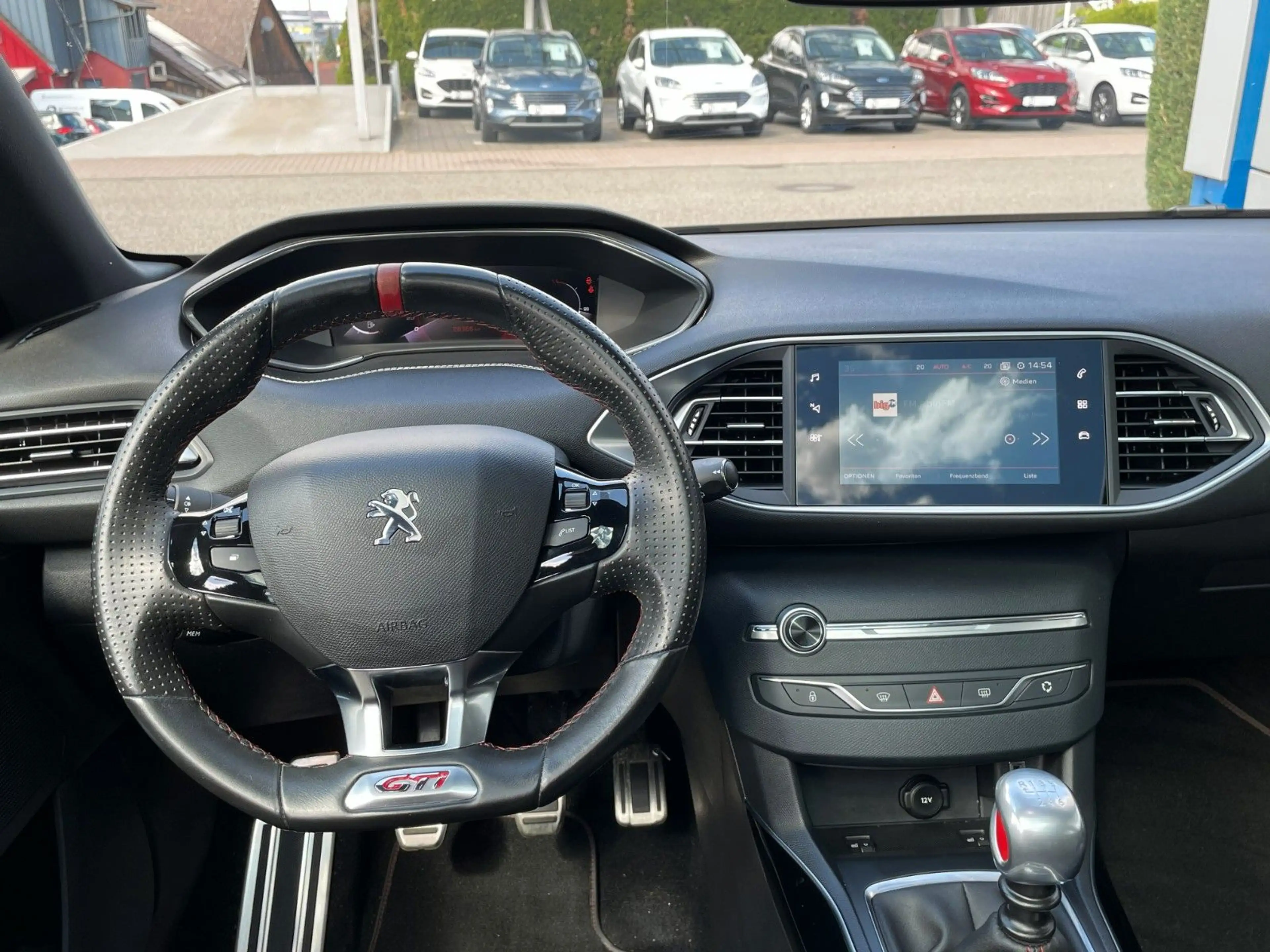 Peugeot 308 1.6 PureTech GTi — photo 9