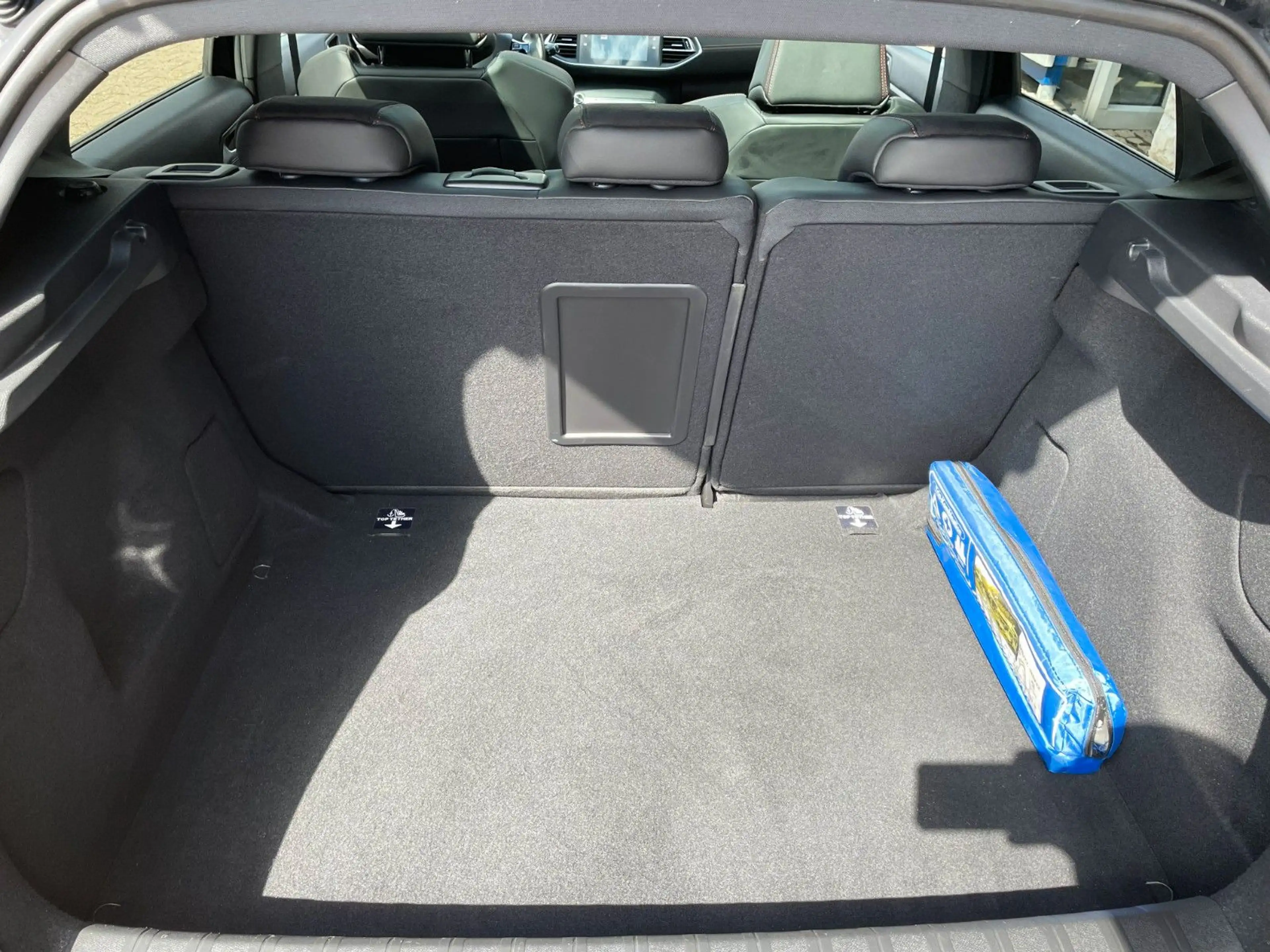 Peugeot 308 1.6 PureTech GTi — photo 11