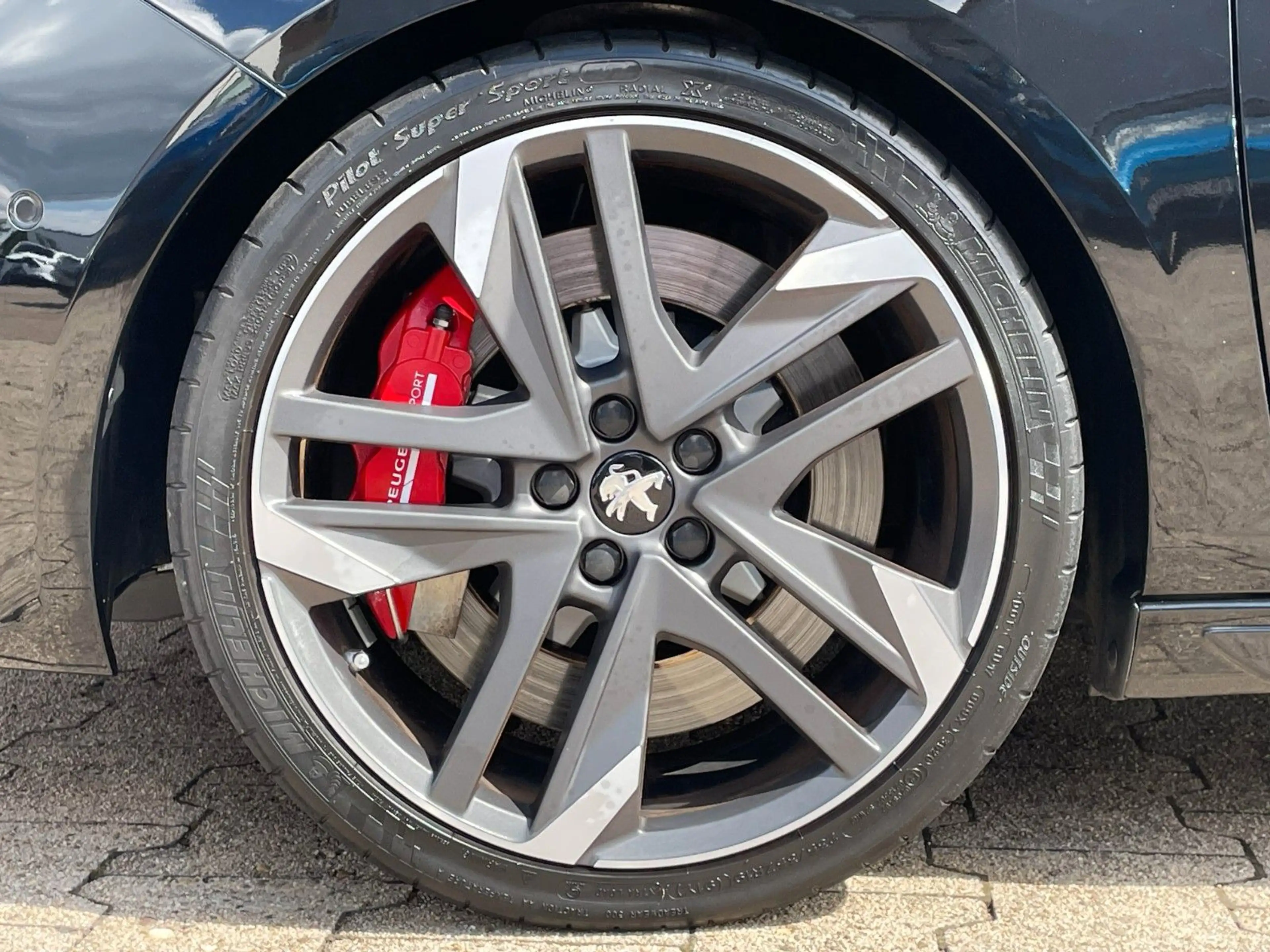 Peugeot 308 1.6 PureTech GTi — photo 6