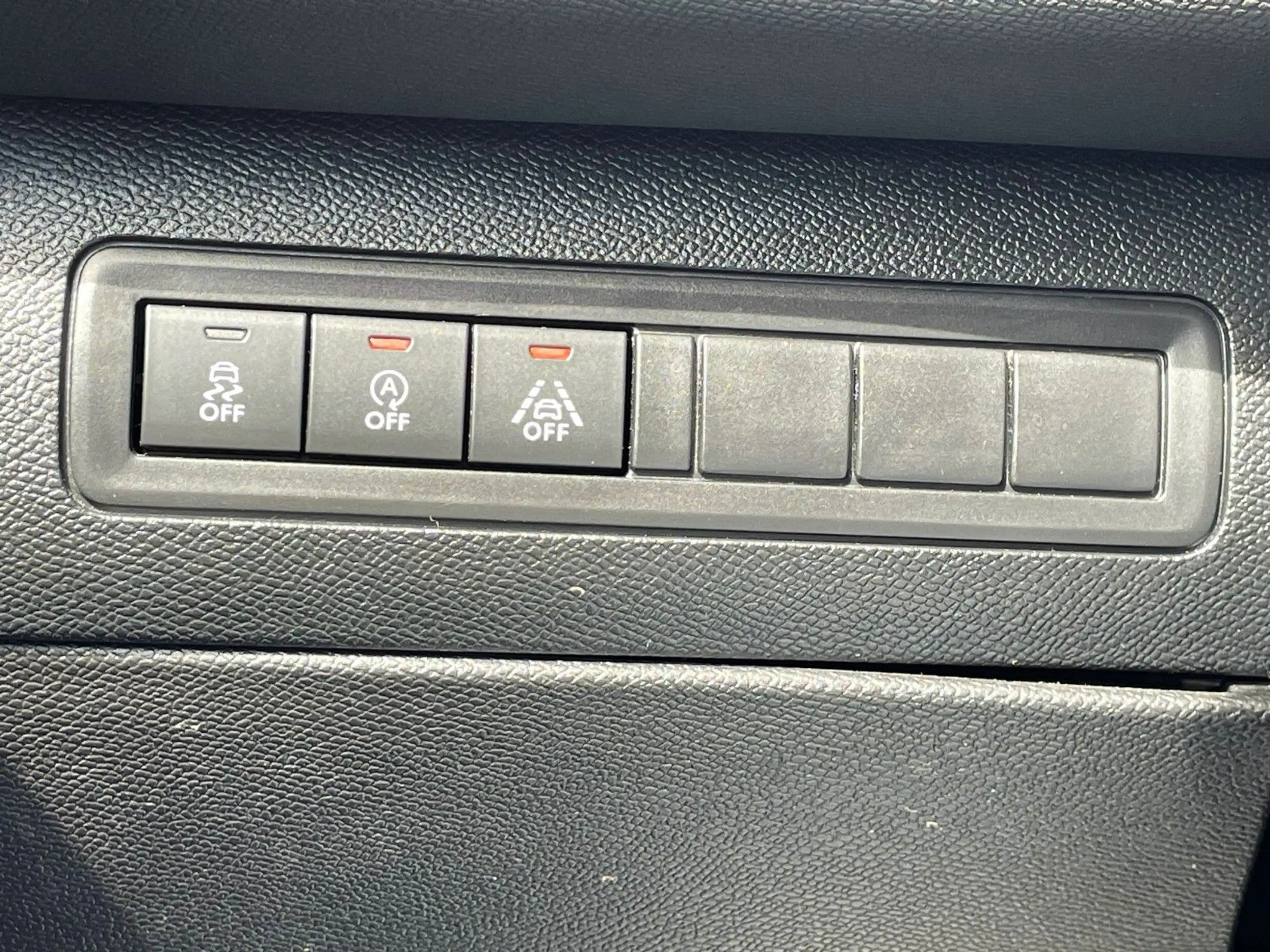Peugeot 308 1.6 PureTech GTi — photo 18