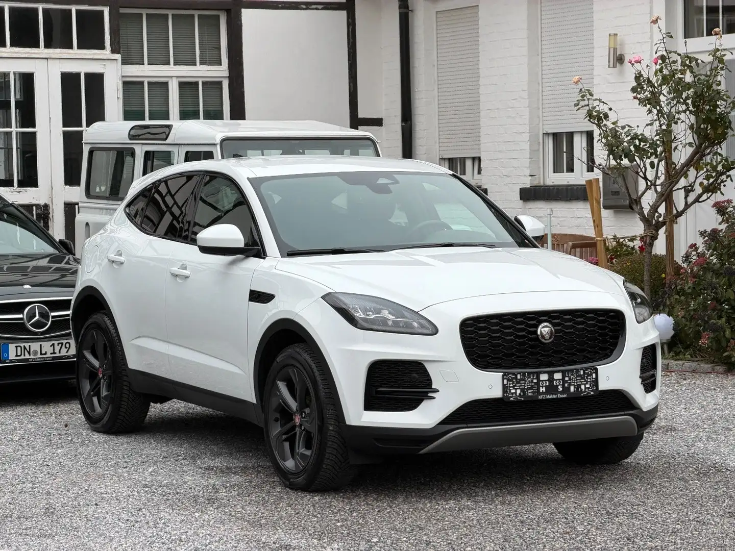 Jaguar E-Pace AWD *1.Hand*LED*RFK* Weiß - 1