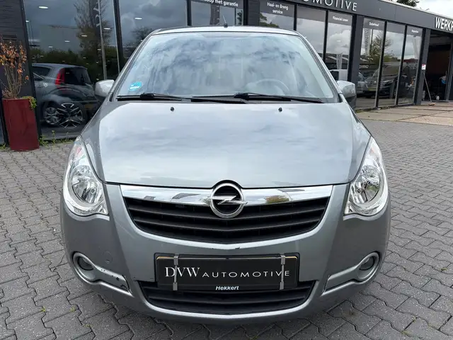 Opel Agila view 6