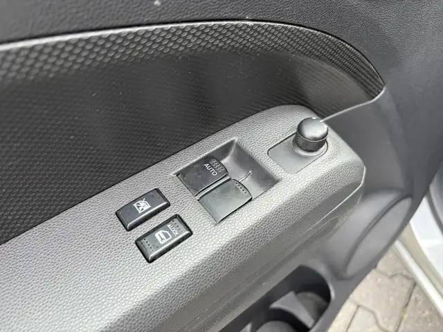 Opel Agila view 8