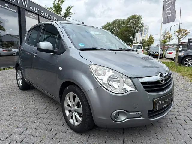 Opel Agila view 5