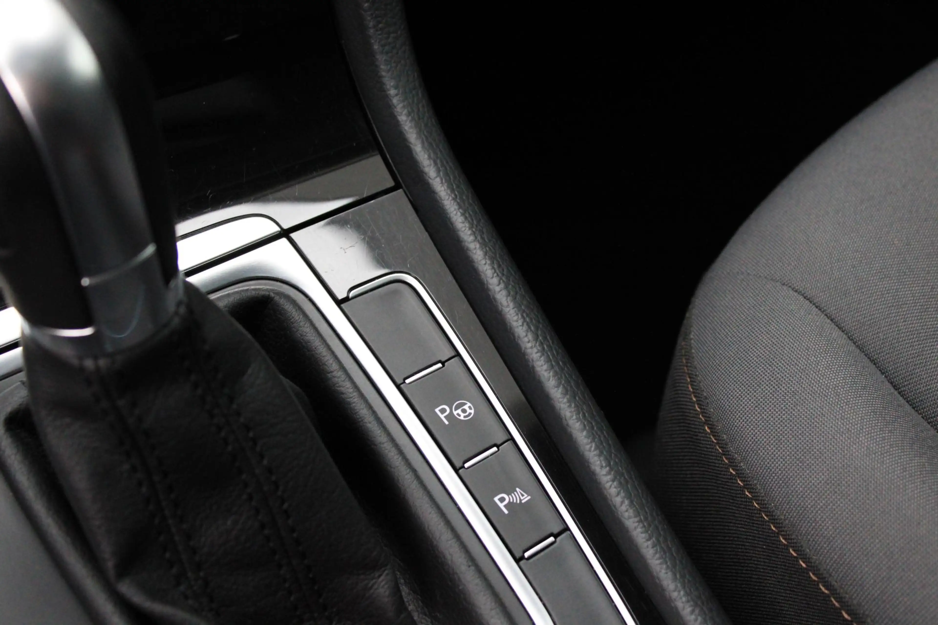 Volkswagen Golf 1.4 TSI Automaat Pano | Stoelverwarming | Parkeers — photo 25