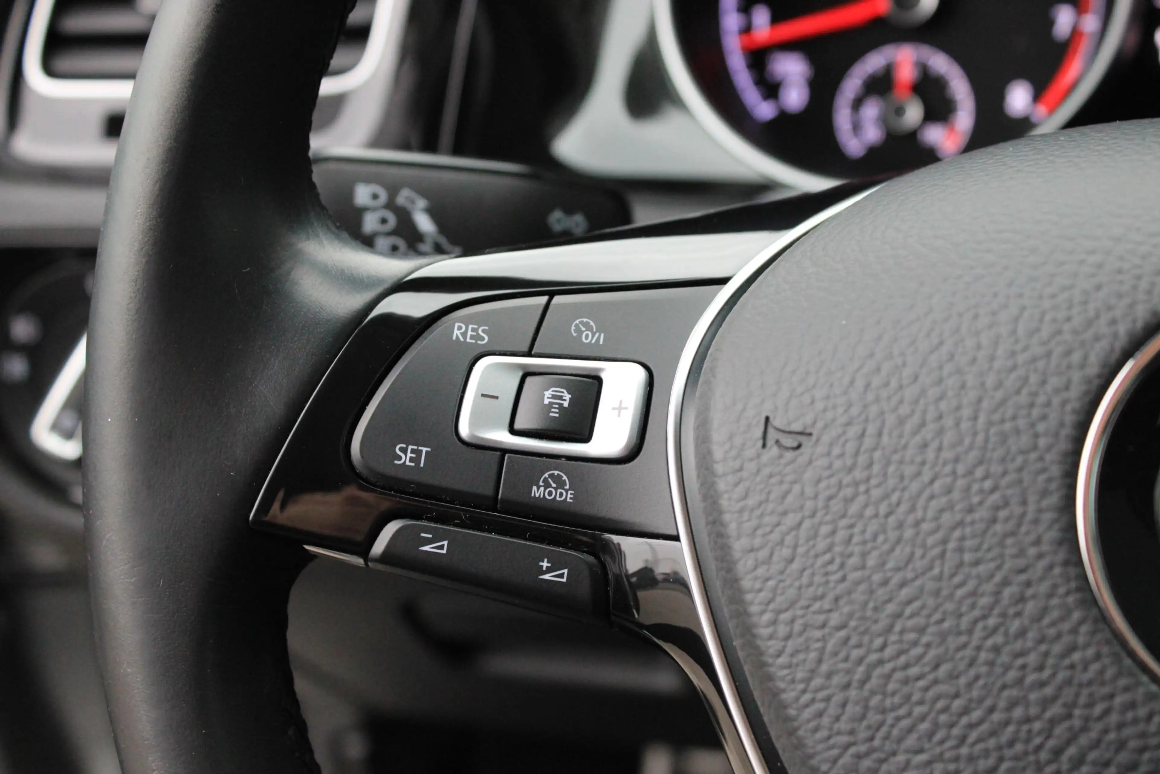 Volkswagen Golf 1.4 TSI Automaat Pano | Stoelverwarming | Parkeers — photo 19