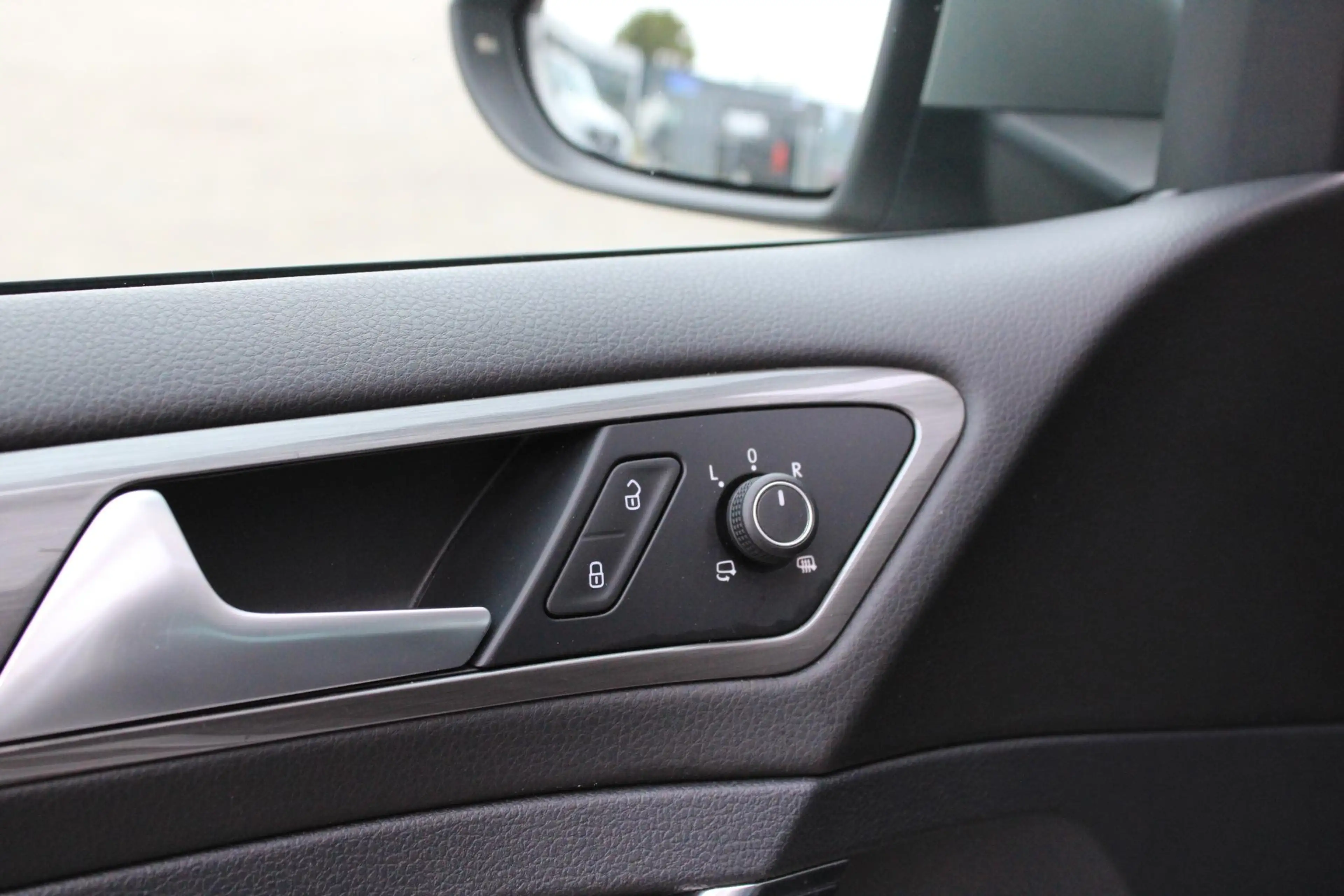 Volkswagen Golf 1.4 TSI Automaat Pano | Stoelverwarming | Parkeers — photo 28