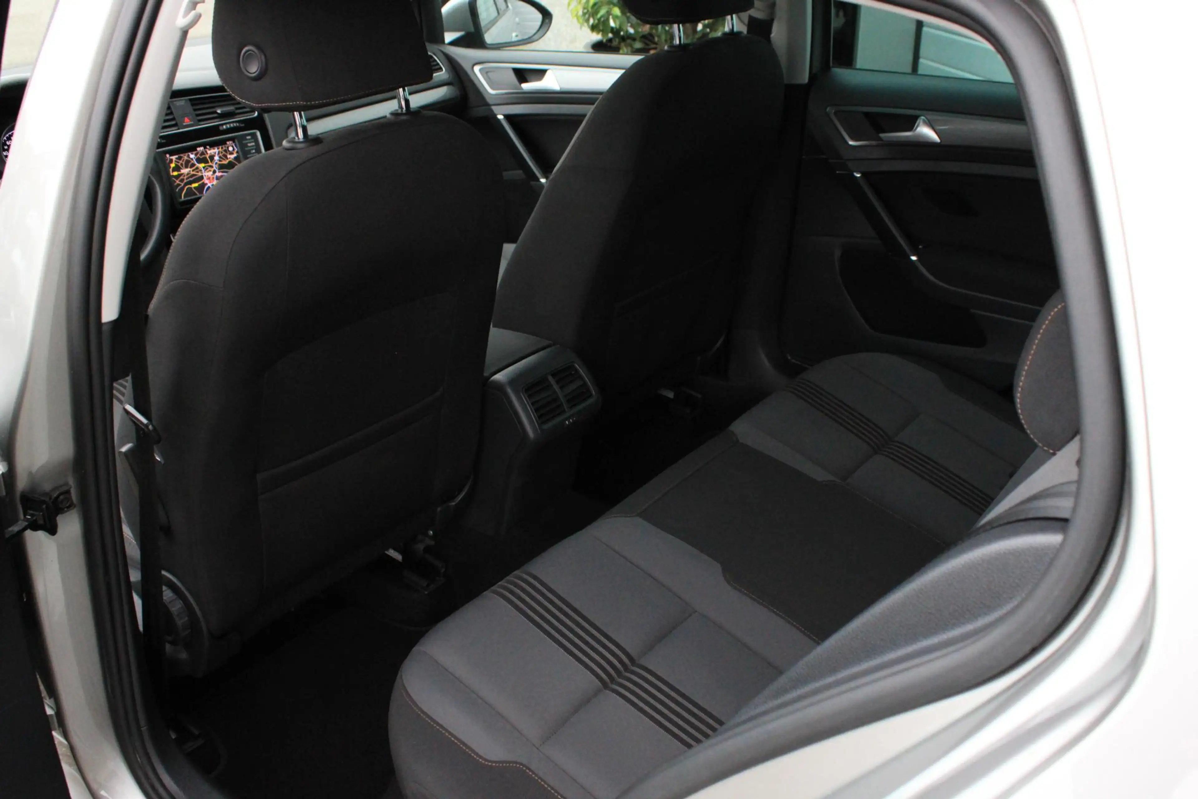 Volkswagen Golf 1.4 TSI Automaat Pano | Stoelverwarming | Parkeers — photo 30