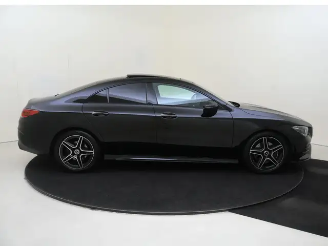 Mercedes-Benz CLA view 9