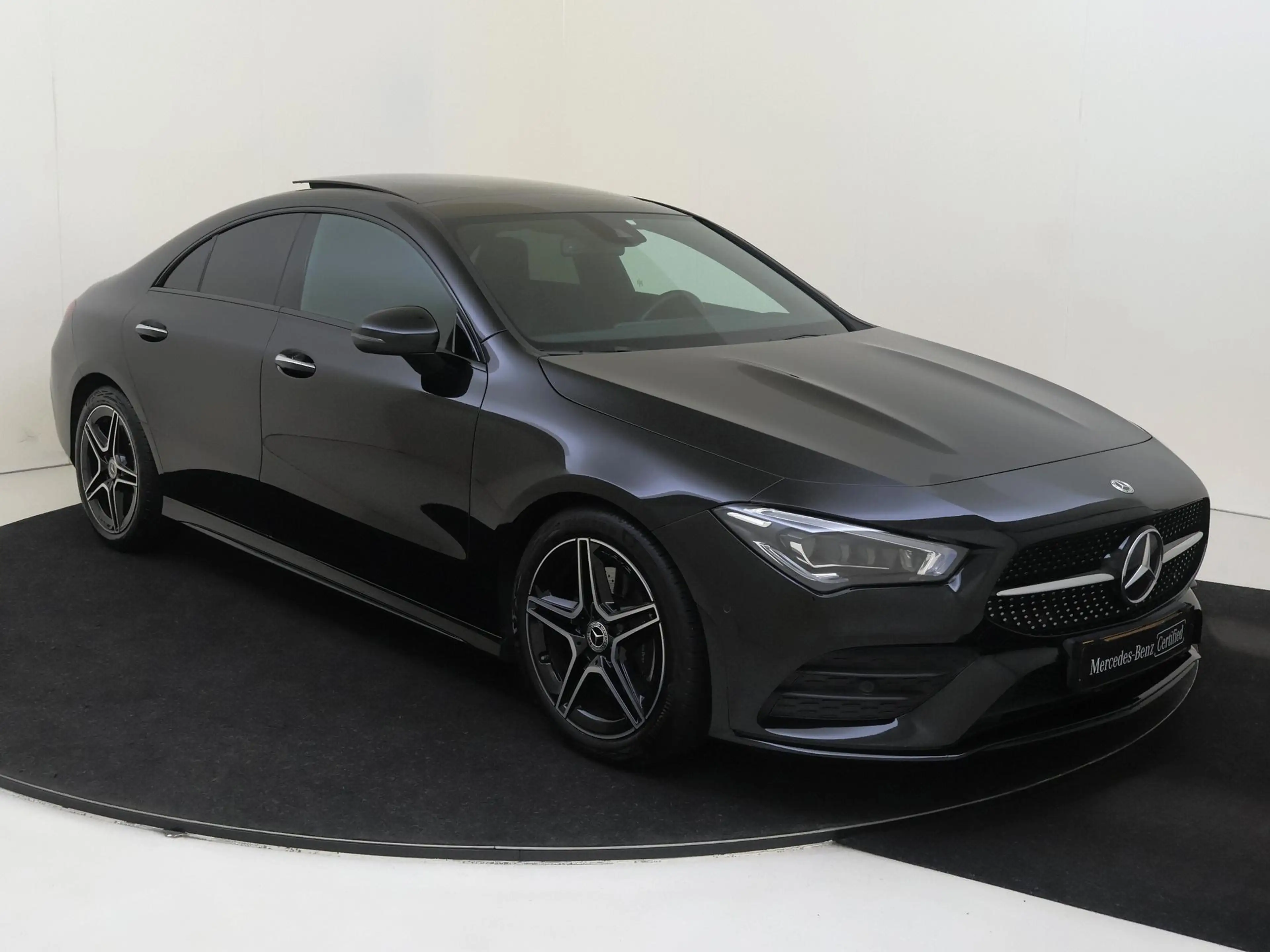 Mercedes-Benz CLA 200 Shooting Brake Business Solution AMG / Panoramadak — photo 2