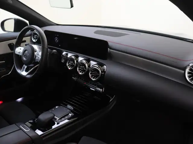 Mercedes-Benz CLA view 5