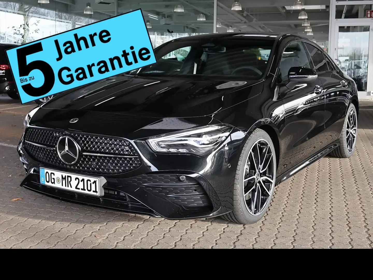 Mercedes-Benz CLA 200 Coupé AMG MBUX+RüKam+LED+19+Distr+Night Schwarz - 1