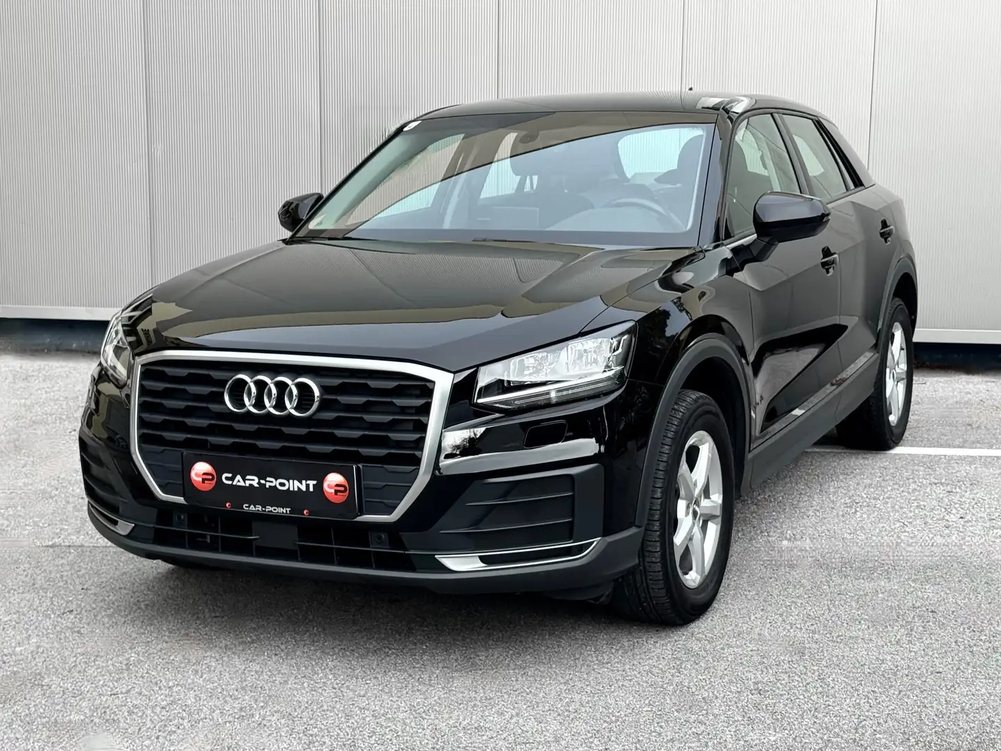 Audi Q2 30 TDI Schwarz - 1