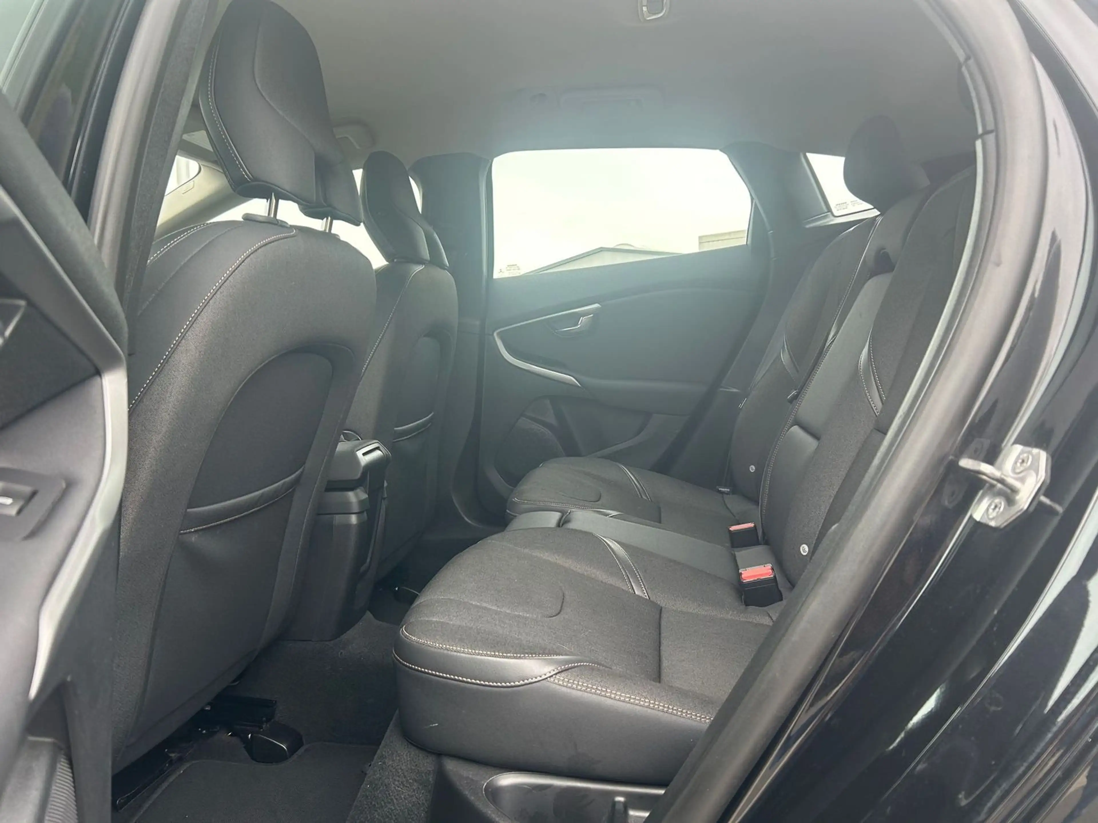 Volvo V40 Cross Country Momentum Cross Country *AHK*Navi*PDC*Xenon*SHZ* — photo 12
