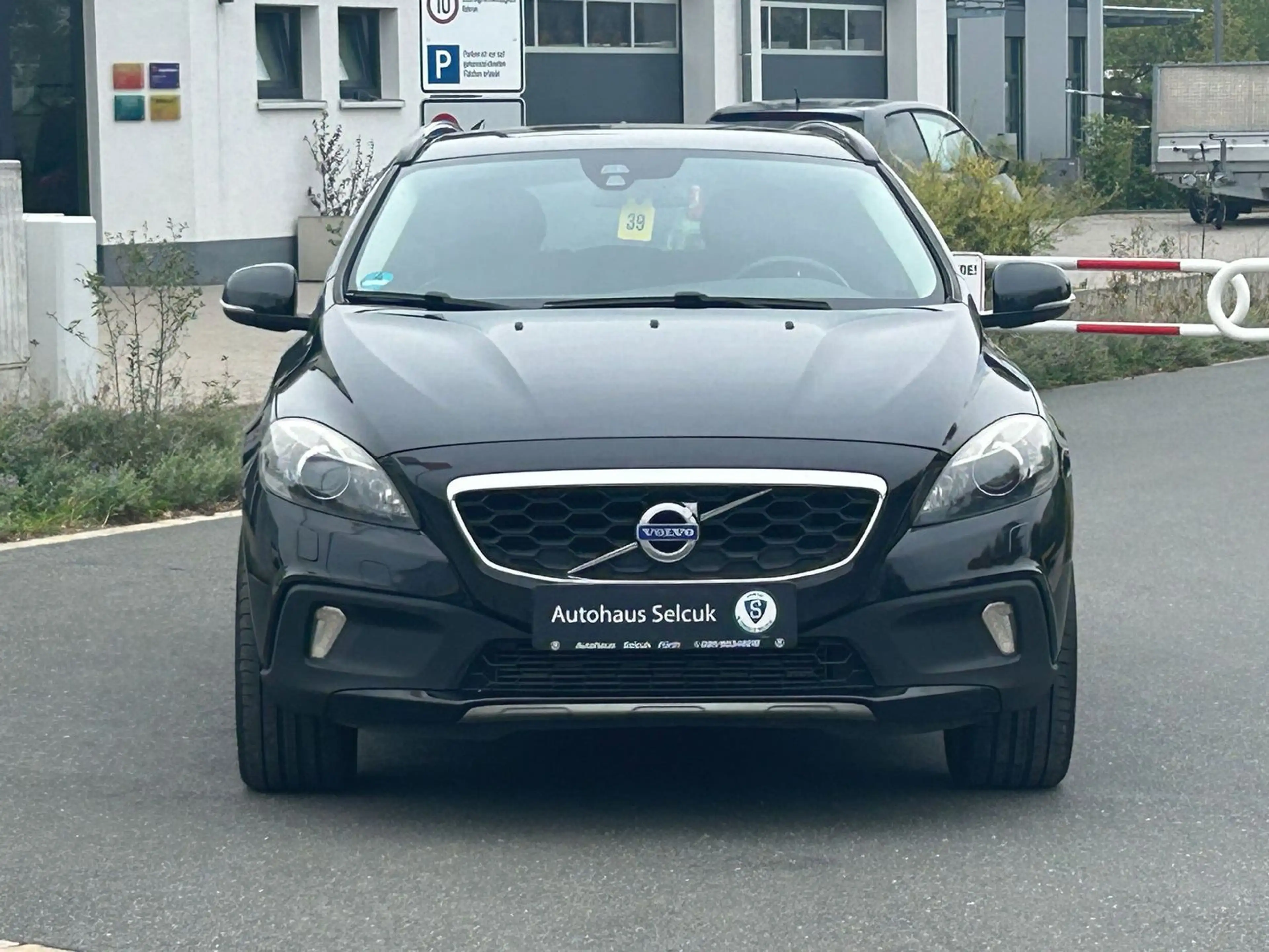 Volvo V40 Cross Country Momentum Cross Country *AHK*Navi*PDC*Xenon*SHZ* — photo 3