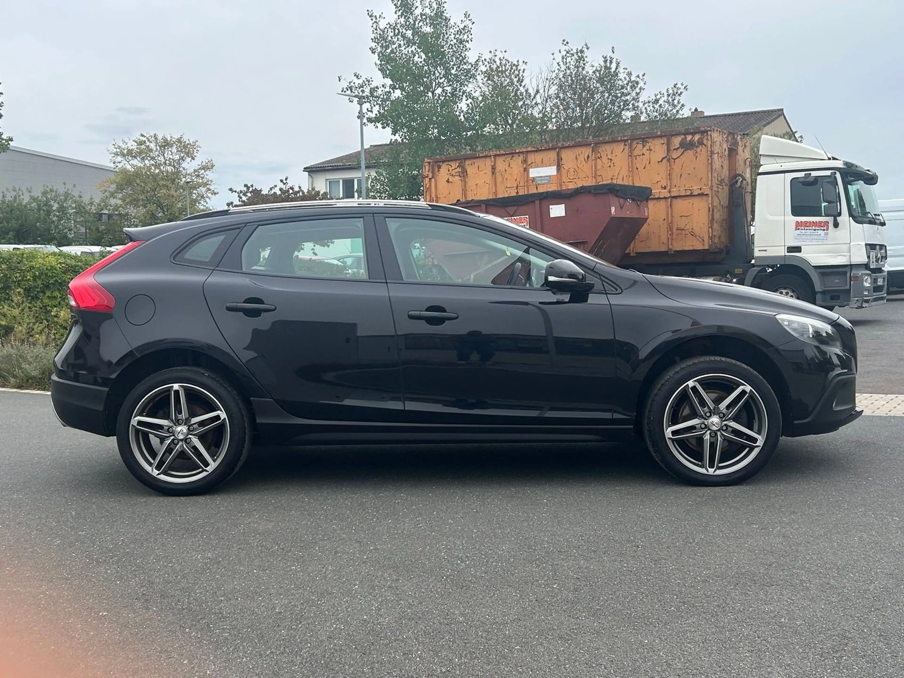 Volvo V40 Cross Country Momentum Cross Country *AHK*Navi*PDC*Xenon*SHZ* — photo 5