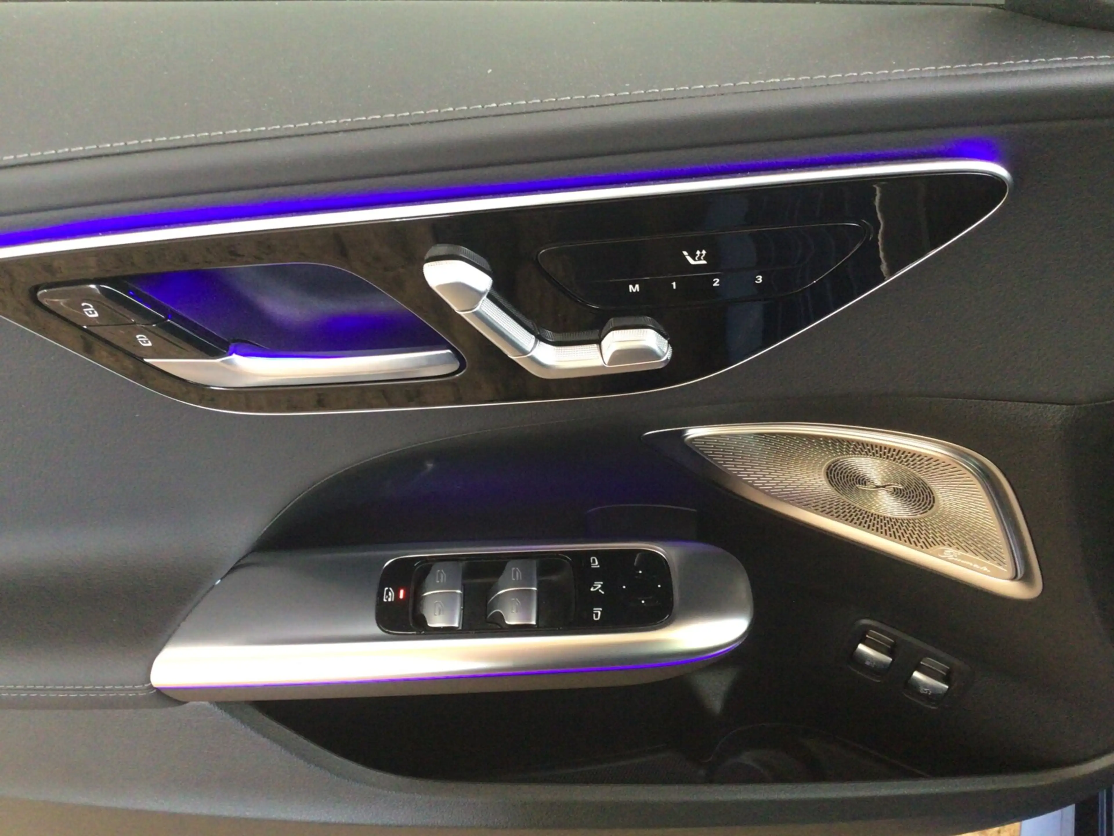 Mercedes-Benz C 300 C 300 e T AMG/ Night/Fahrass/Pano/Head/AHK/Burme — photo 14