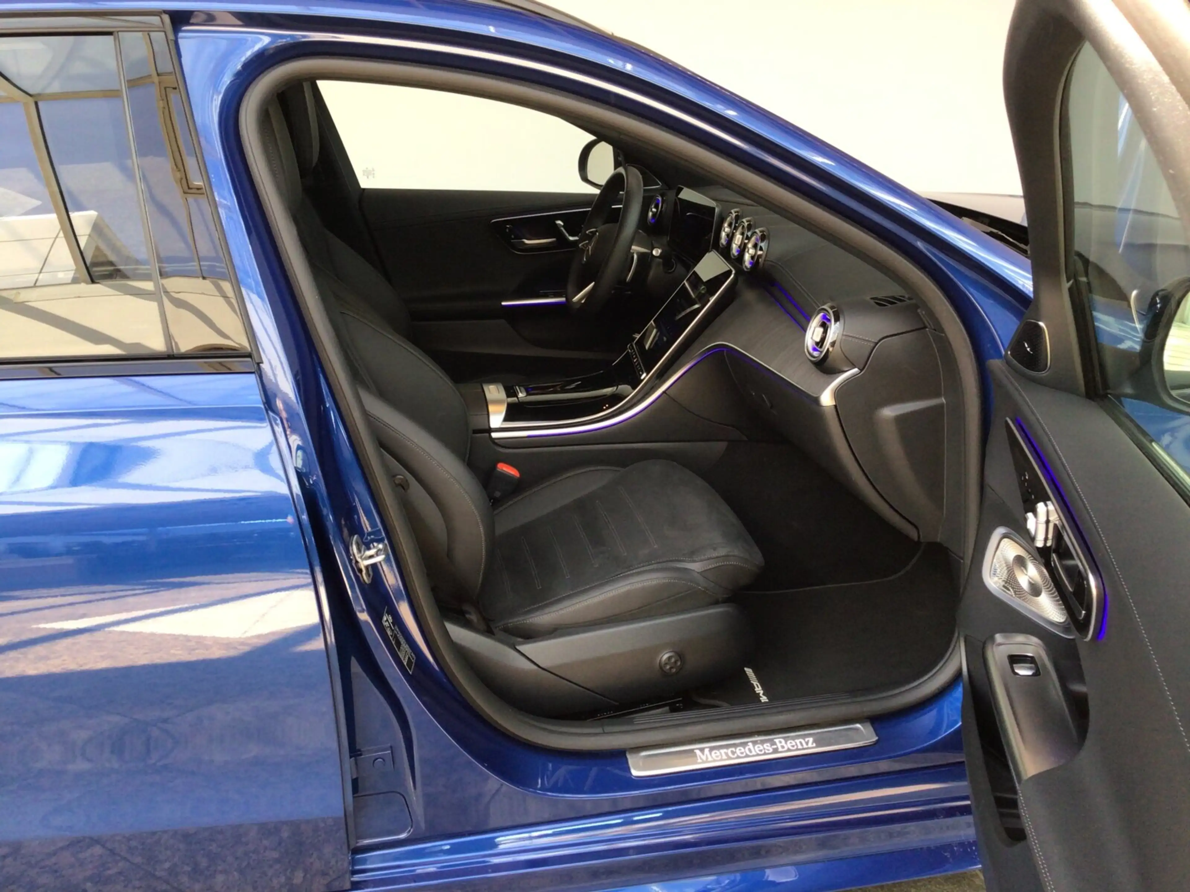 Mercedes-Benz C 300 C 300 e T AMG/ Night/Fahrass/Pano/Head/AHK/Burme — photo 10