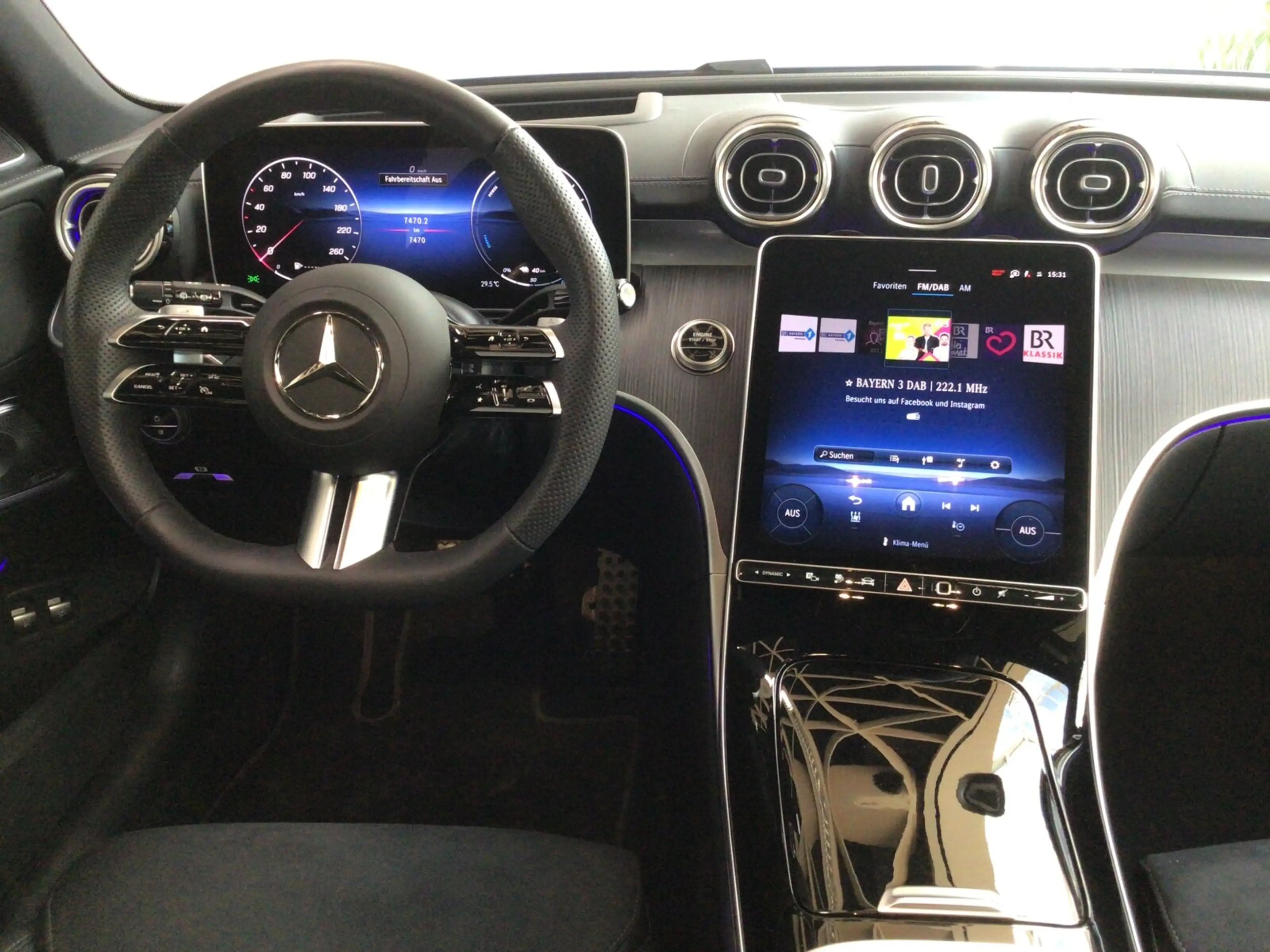 Mercedes-Benz C 300 C 300 e T AMG/ Night/Fahrass/Pano/Head/AHK/Burme — photo 7