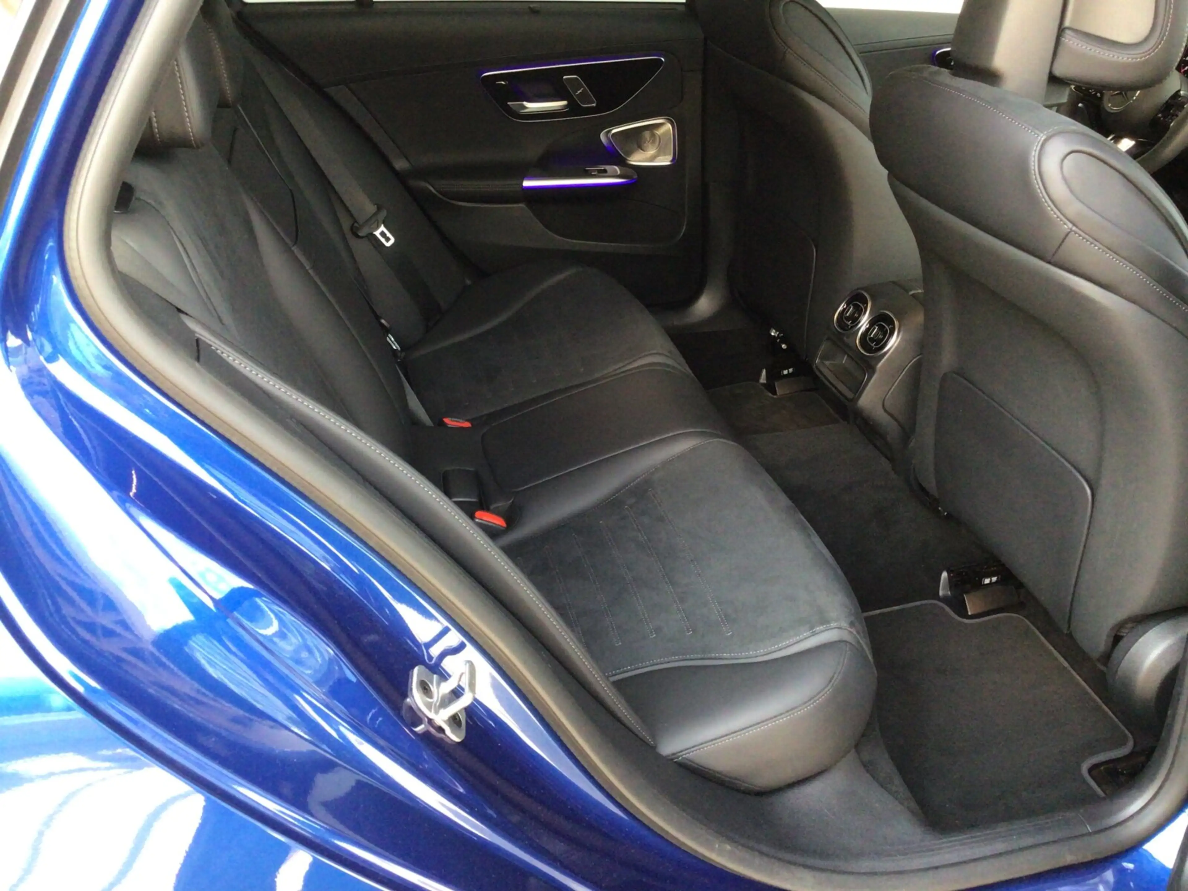 Mercedes-Benz C 300 C 300 e T AMG/ Night/Fahrass/Pano/Head/AHK/Burme — photo 12