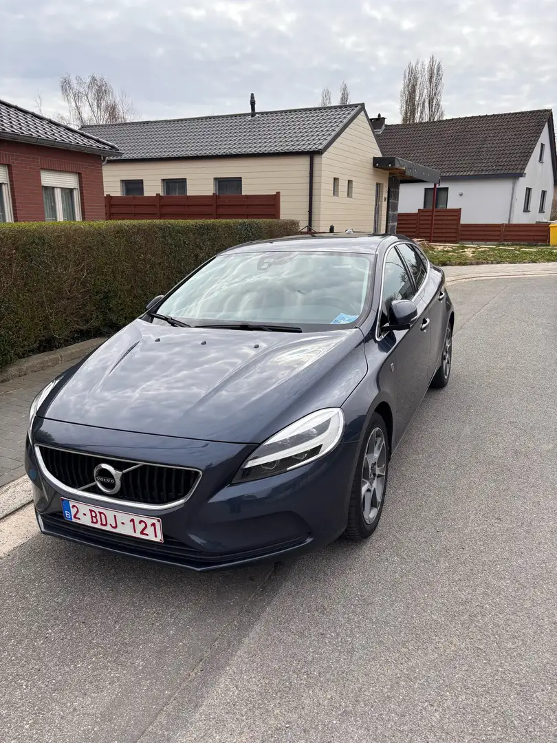 Volvo V40 T2 Ocean Race - 1