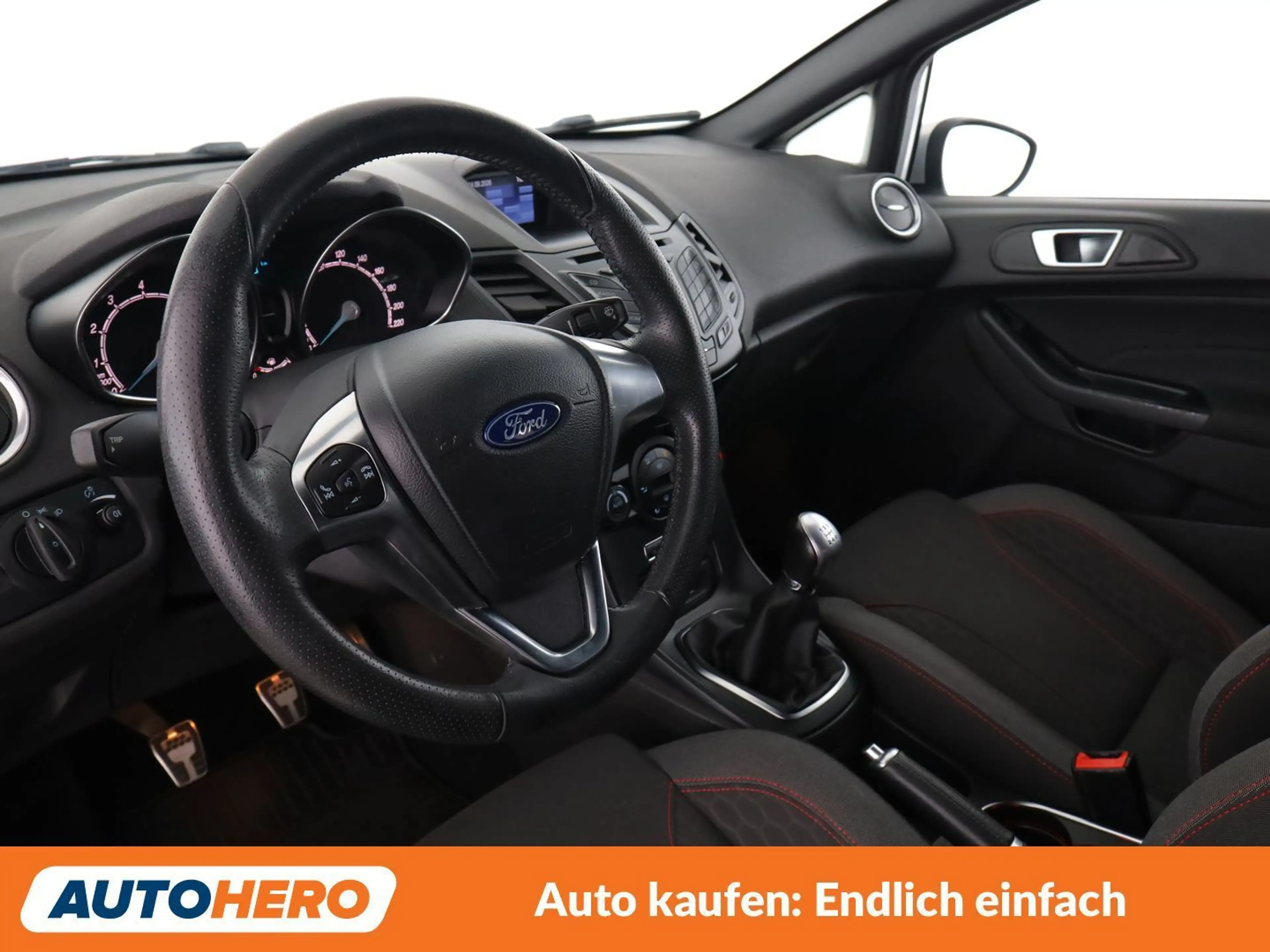 Ford Fiesta 1.0 EcoBoost ST-Line — photo 11