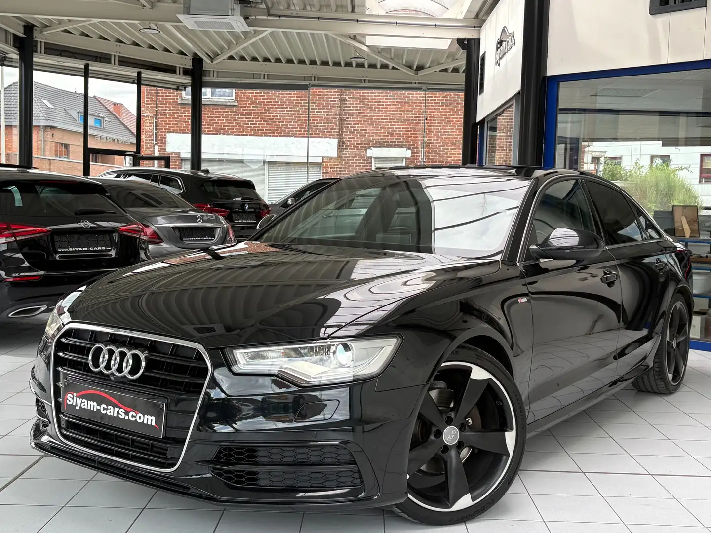 Audi A6 A6 2.0 TDi *S-LINE*XENON*CUIR*TOIT*CAMERA*JANTES* Noir - 1