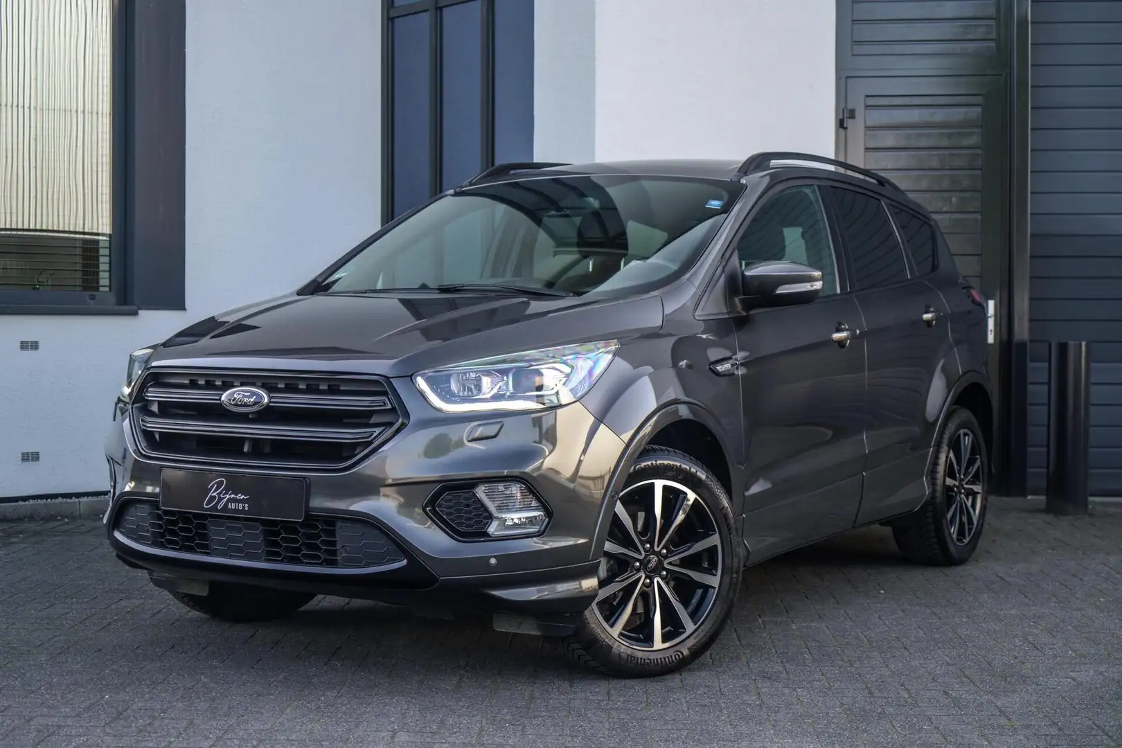 Ford Kuga 1.5 EcoBoost ST Line 150PK TREKHAAK / CAMERA / SON Zwart - 1