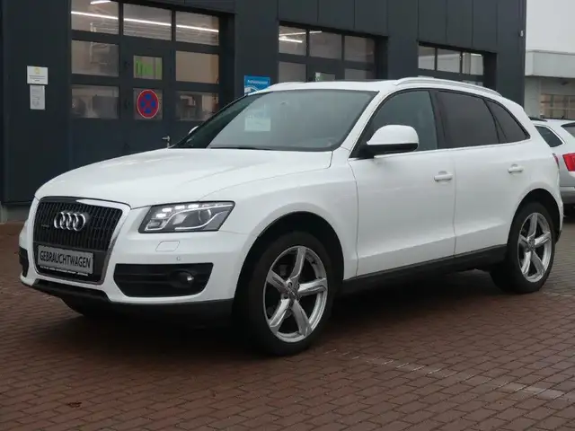 Audi Q5 2.0 TFSI S tronic quattro *AHK*XEN*PANO*NAVI*