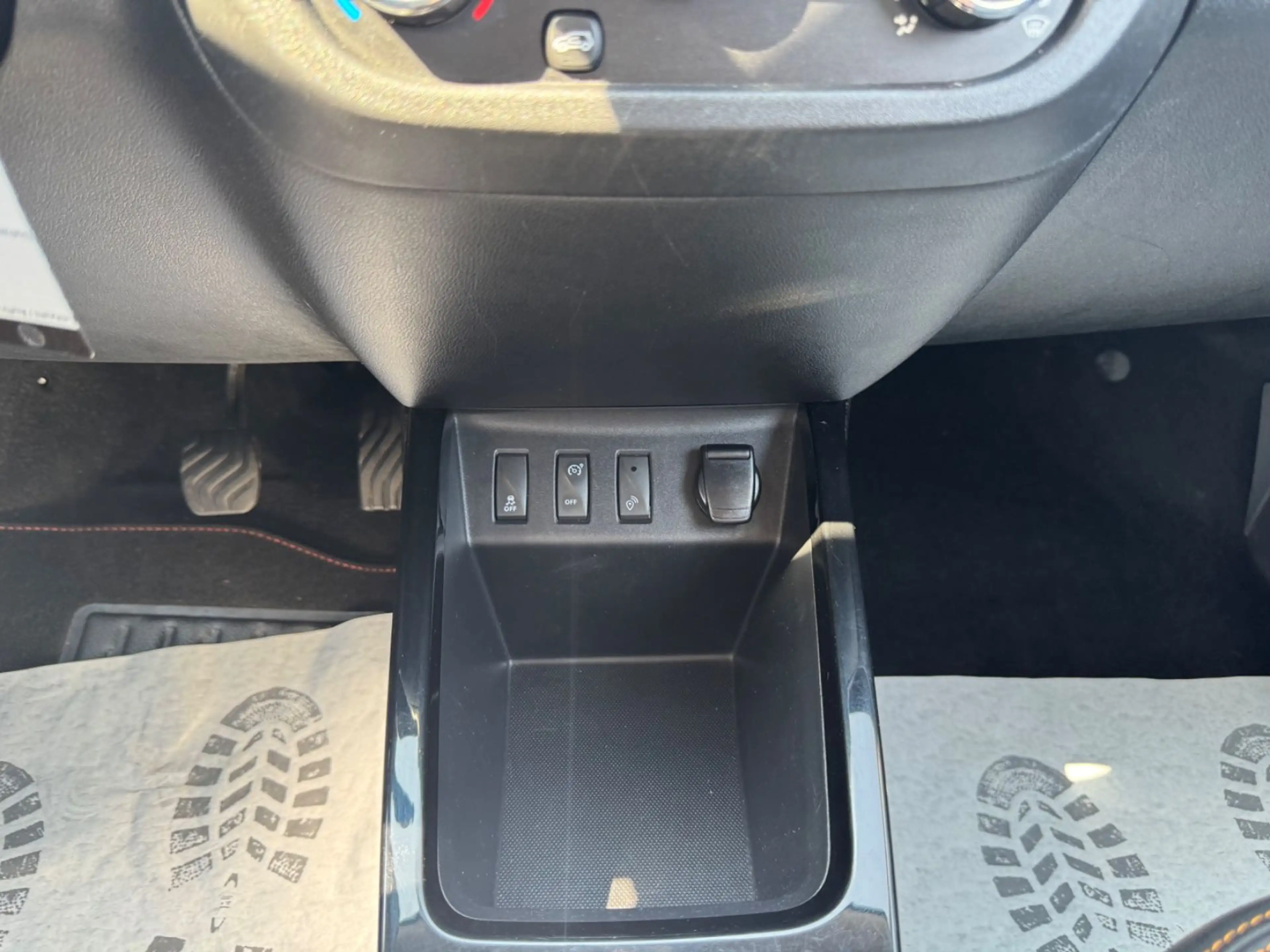 Dacia Spring Electric Comfort Plus — photo 15