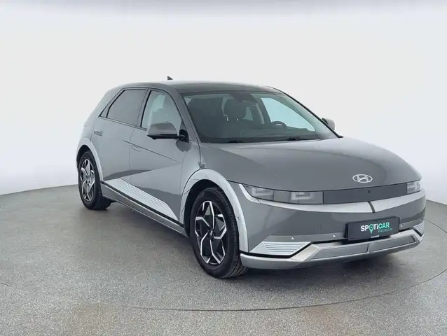 Hyundai Ioniq 5 view 3
